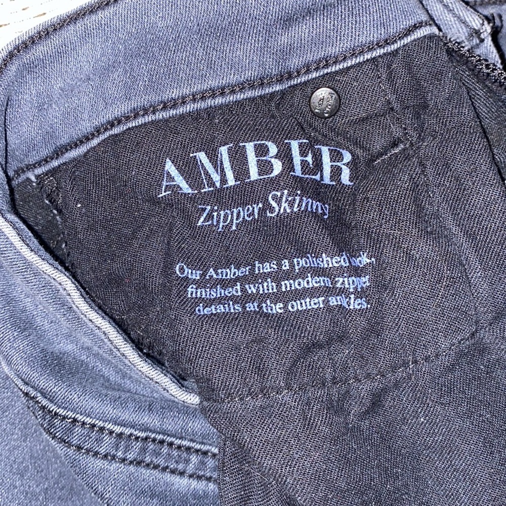 Black Orchid LA Jeans - Picture 3 of 6